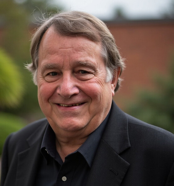 Dr. James Brooks Dr. James Brooks